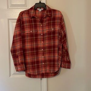 Old Navy. Women size Medium long sleeve flannel
